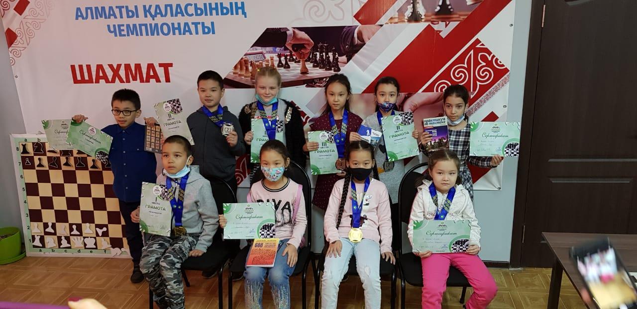 Алматы қаласы шахмат чемпионаты. Жарайсың, Маргарита!./ Чемпионат по шахматам г.Алматы. Молодец Маргарита, так держать.